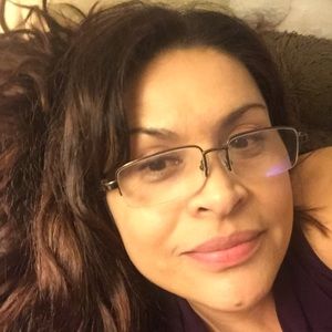 Meet your Posher, Estela